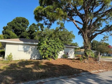 Investor Alert: 2 bedroom, 2 bathroom home featuring an open on Palm Aire Country Club of Sarasota in Florida - for sale on GolfHomes.com, golf home, golf lot