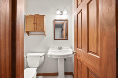 Welcome to 865 Colony Way located in the desirable Worthington on Worthington Hills Country Club in Ohio - for sale on GolfHomes.com, golf home, golf lot