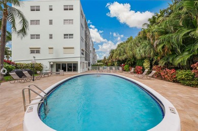 Beautifully maintained and spacious 1-bedroom, 1.5-bath unit on The Diplomat Golf Resort and Spa in Florida - for sale on GolfHomes.com, golf home, golf lot