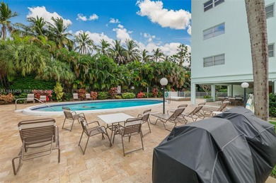 Beautifully maintained and spacious 1-bedroom, 1.5-bath unit on The Diplomat Golf Resort and Spa in Florida - for sale on GolfHomes.com, golf home, golf lot