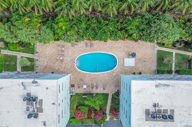 Beautifully maintained and spacious 1-bedroom, 1.5-bath unit on The Diplomat Golf Resort and Spa in Florida - for sale on GolfHomes.com, golf home, golf lot