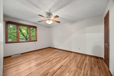 Welcome to 865 Colony Way located in the desirable Worthington on Worthington Hills Country Club in Ohio - for sale on GolfHomes.com, golf home, golf lot