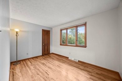 Welcome to 865 Colony Way located in the desirable Worthington on Worthington Hills Country Club in Ohio - for sale on GolfHomes.com, golf home, golf lot