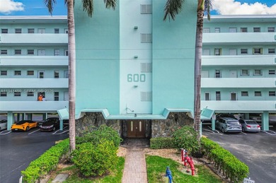 Beautifully maintained and spacious 1-bedroom, 1.5-bath unit on The Diplomat Golf Resort and Spa in Florida - for sale on GolfHomes.com, golf home, golf lot