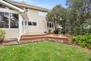 Welcome to 865 Colony Way located in the desirable Worthington on Worthington Hills Country Club in Ohio - for sale on GolfHomes.com, golf home, golf lot