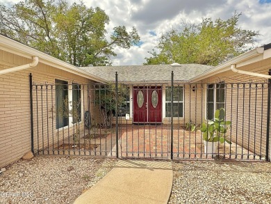 EXQUISITE SINGLE LEVEL CUSTOM BUILT CIELO VISTA PARK 3BR, 2 BA on Lone Star Golf Club in Texas - for sale on GolfHomes.com, golf home, golf lot