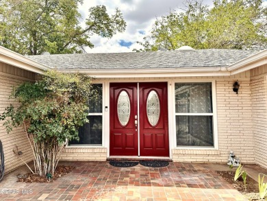 EXQUISITE SINGLE LEVEL CUSTOM BUILT CIELO VISTA PARK 3BR, 2 BA on Lone Star Golf Club in Texas - for sale on GolfHomes.com, golf home, golf lot