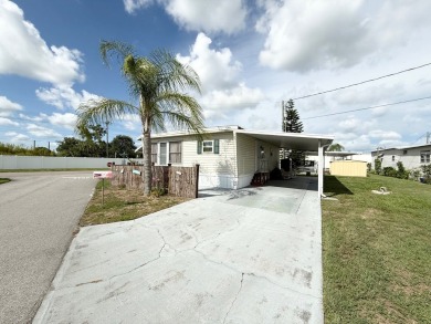 THIS HOME IS A STEAL!! FURNISHED AS-IS AND WONT LAST LONG!!! on Lone Palm Golf Club in Florida - for sale on GolfHomes.com, golf home, golf lot