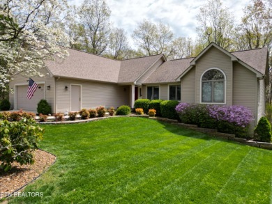 Beautiful 3 bedroom, 2 bath home in the sought-after Fairfield on Druid Hills Golf Club in Tennessee - for sale on GolfHomes.com, golf home, golf lot