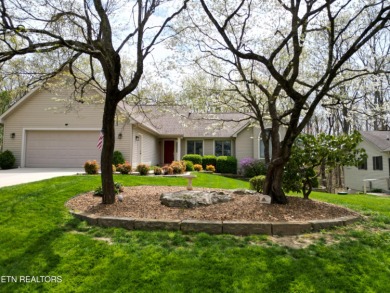 Beautiful 3 bedroom, 2 bath home in the sought-after Fairfield on Druid Hills Golf Club in Tennessee - for sale on GolfHomes.com, golf home, golf lot