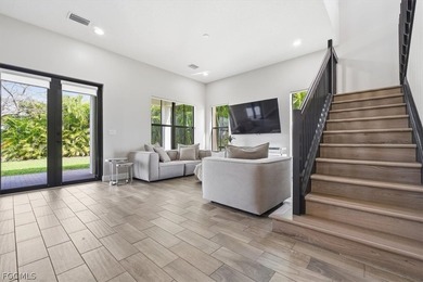 Beautiful 4-bedroom, 3-bath single-family home located in the on Panther Run Golf Club in Florida - for sale on GolfHomes.com, golf home, golf lot