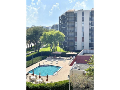 The location of this lovely 1 bedroom, 1 1/2 bathroom condo is on Turnberry Isle Resort and Club in Florida - for sale on GolfHomes.com, golf home, golf lot