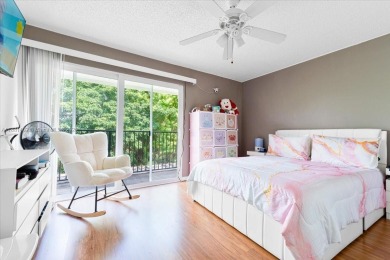 This charming 2-bedroom, 1.5-bath condo is located in the on  in Florida - for sale on GolfHomes.com, golf home, golf lot