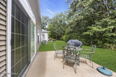 Welcome to Four Seasons!!!! This 2 bedroom 2 bath one car garage on Four Seasons Spa and Country Club in New Jersey - for sale on GolfHomes.com, golf home, golf lot