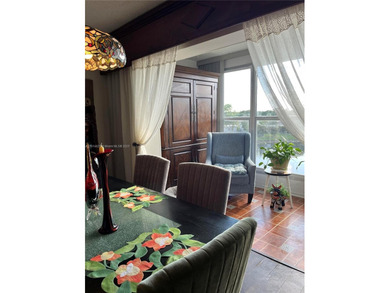 55+ Beautifully Decorated Sunrise Lakes Phase 3 Community. Walk on Sunrise Lakes Phase III in Florida - for sale on GolfHomes.com, golf home, golf lot