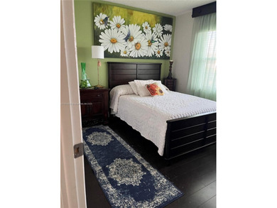 55+ Beautifully Decorated Sunrise Lakes Phase 3 Community. Walk on Sunrise Lakes Phase III in Florida - for sale on GolfHomes.com, golf home, golf lot