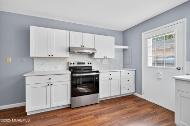 Come see this Beautifully Renovated Marlborough End-Unit Condo on Greenbriar Woodlands in New Jersey - for sale on GolfHomes.com, golf home, golf lot