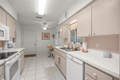 Beautiful 2 Bed, 2 Bath, 2 car attached garage facing front on The Links of Spruce Creek in Florida - for sale on GolfHomes.com, golf home, golf lot