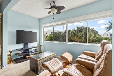 Vibrant area in the heart of Lake Worth! Immaculate super clean on Poinciana Golf Club in Florida - for sale on GolfHomes.com, golf home, golf lot