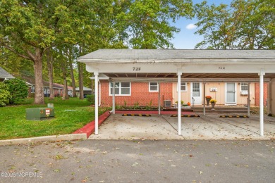 Come see this Beautifully Renovated Marlborough End-Unit Condo on Greenbriar Woodlands in New Jersey - for sale on GolfHomes.com, golf home, golf lot