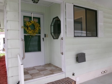 Adorable Move-In Ready Home with Many Upgraded Features! Comes on Tomoka Oaks Golf and Country Club in Florida - for sale on GolfHomes.com, golf home, golf lot
