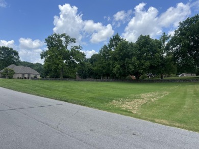 *** Seller will review offer at 1:00 pm on July 11th.  Welcome on Frankfort Country Club in Kentucky - for sale on GolfHomes.com, golf home, golf lot