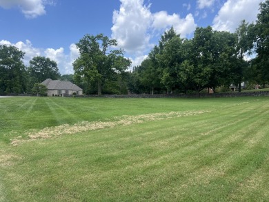 *** Seller will review offer at 1:00 pm on July 11th.  Welcome on Frankfort Country Club in Kentucky - for sale on GolfHomes.com, golf home, golf lot