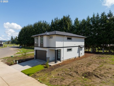 Introducing contemporary construction, conveniently located just on Emerald Valley Golf Course in Oregon - for sale on GolfHomes.com, golf home, golf lot