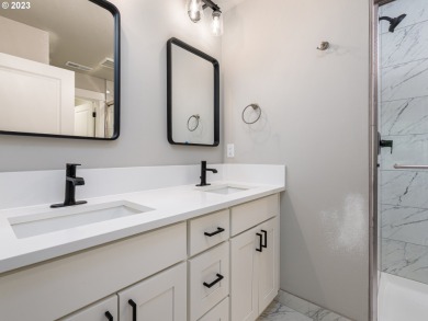 Introducing contemporary construction, conveniently located just on Emerald Valley Golf Course in Oregon - for sale on GolfHomes.com, golf home, golf lot