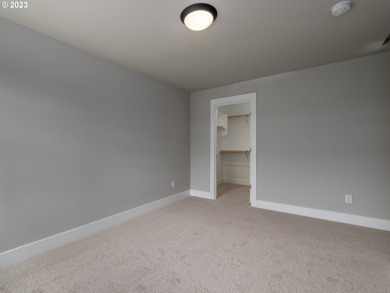 Introducing contemporary construction, conveniently located just on Emerald Valley Golf Course in Oregon - for sale on GolfHomes.com, golf home, golf lot