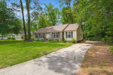 Welcome to this inviting 3-bedroom, 2-bathroom home in an on Golf Club At Wescott Plantation in South Carolina - for sale on GolfHomes.com, golf home, golf lot