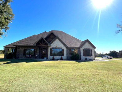 Immaculate home North of Tishomingo, just a hop, skip and jump on Tishomingo Golf and Rec Club in Oklahoma - for sale on GolfHomes.com, golf home, golf lot