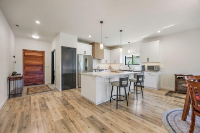 Tour this Beautiful 2022 turnkey home located in the Eagle Point on Eagle Point Golf Course in Oregon - for sale on GolfHomes.com, golf home, golf lot