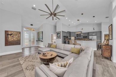 SARASOTA FL: Private Oak Ford retreat on 2 acres with pond, pool on Oak Ford Golf Club in Florida - for sale on GolfHomes.com, golf home, golf lot