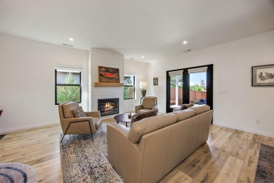 Tour this Beautiful 2022 turnkey home located in the Eagle Point on Eagle Point Golf Course in Oregon - for sale on GolfHomes.com, golf home, golf lot