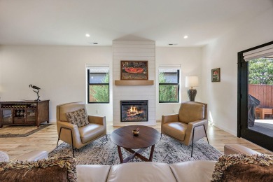 Tour this Beautiful 2022 turnkey home located in the Eagle Point on Eagle Point Golf Course in Oregon - for sale on GolfHomes.com, golf home, golf lot