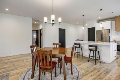 Tour this Beautiful 2022 turnkey home located in the Eagle Point on Eagle Point Golf Course in Oregon - for sale on GolfHomes.com, golf home, golf lot