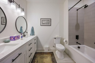 Tour this Beautiful 2022 turnkey home located in the Eagle Point on Eagle Point Golf Course in Oregon - for sale on GolfHomes.com, golf home, golf lot
