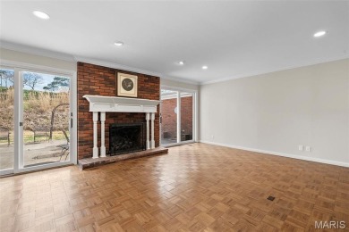 OPEN SUNDAY, 5/18, 1-3P! Circa 1976. A new and refreshing change on Forest Hills Country Club  in Missouri - for sale on GolfHomes.com, golf home, golf lot