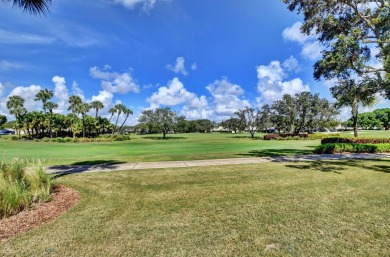 This 3BR Convertible, 2.5 bath Villa is located in the very on Hunters Run Golf and Country Club in Florida - for sale on GolfHomes.com, golf home, golf lot