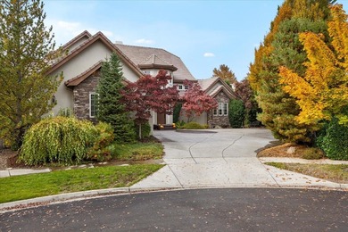 Estate Living on Rogue Valley Country Club. Extensively updated on  in Oregon - for sale on GolfHomes.com, golf home, golf lot