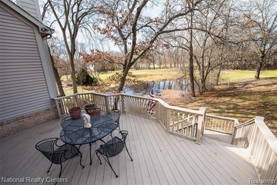 Gorgeous Home in Desirable Beacon Hill Golf Course Community on on Beacon Hill Golf Club in Michigan - for sale on GolfHomes.com, golf home, golf lot