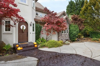 Estate Living on Rogue Valley Country Club. Extensively updated on  in Oregon - for sale on GolfHomes.com, golf home, golf lot