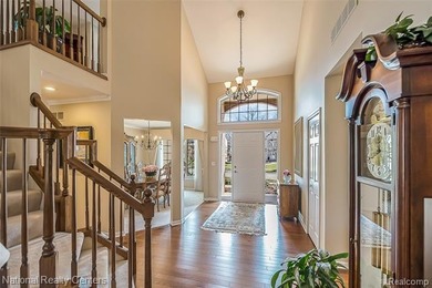 Gorgeous Home in Desirable Beacon Hill Golf Course Community on on Beacon Hill Golf Club in Michigan - for sale on GolfHomes.com, golf home, golf lot