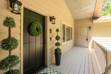 Highlands sophistication at a Franklin, NC pricepoint! This chic on Mill Creek Country Club in North Carolina - for sale on GolfHomes.com, golf home, golf lot