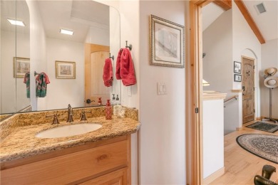 Lake Arrowhead View Lodge -- a beautifully maintained, log-sided on Lake Arrowhead Country Club in California - for sale on GolfHomes.com, golf home, golf lot