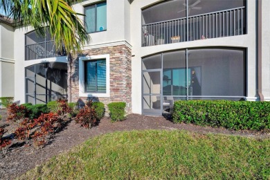 This charming two-bedroom, two-bathroom den home is situated in on Lakewood National Golf Club in Florida - for sale on GolfHomes.com, golf home, golf lot