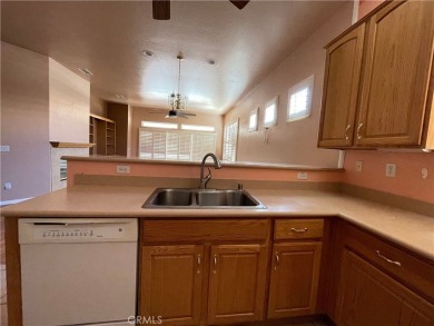 Here is your chance to own this wonderful home. Features on Sun Lakes Country Club in California - for sale on GolfHomes.com, golf home, golf lot