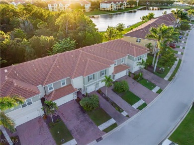 Welcome to a beautifully maintained townhome located in the on Gateway Golf and Country Club in Florida - for sale on GolfHomes.com, golf home, golf lot