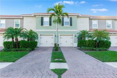 Welcome to a beautifully maintained townhome located in the on Gateway Golf and Country Club in Florida - for sale on GolfHomes.com, golf home, golf lot